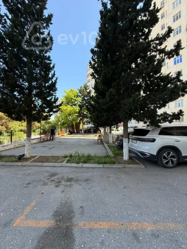 Kirayə verilir 2 otaqlı yeni tikili 90 m²