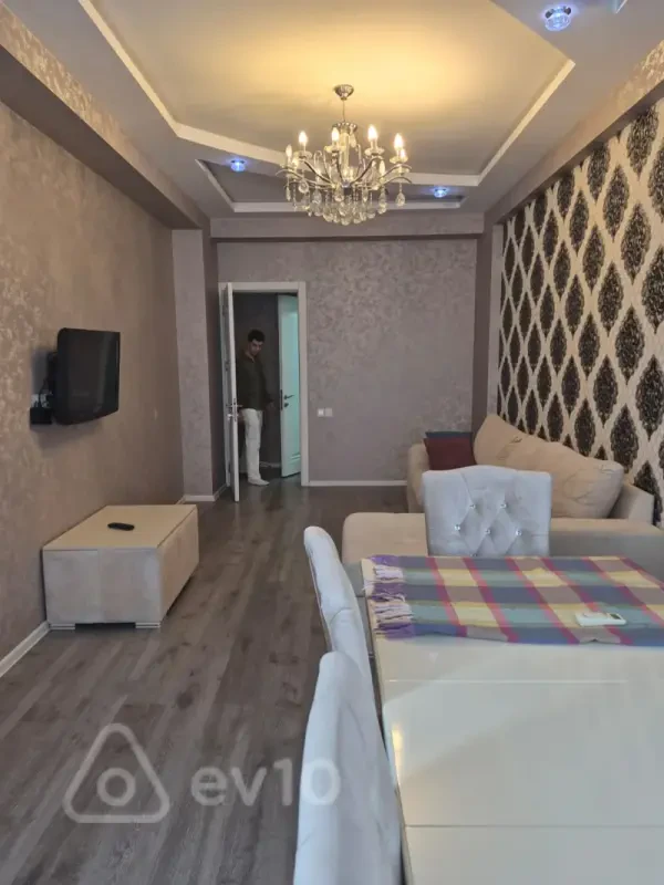 Kirayə verilir 3 otaqlı yeni tikili 95 m²