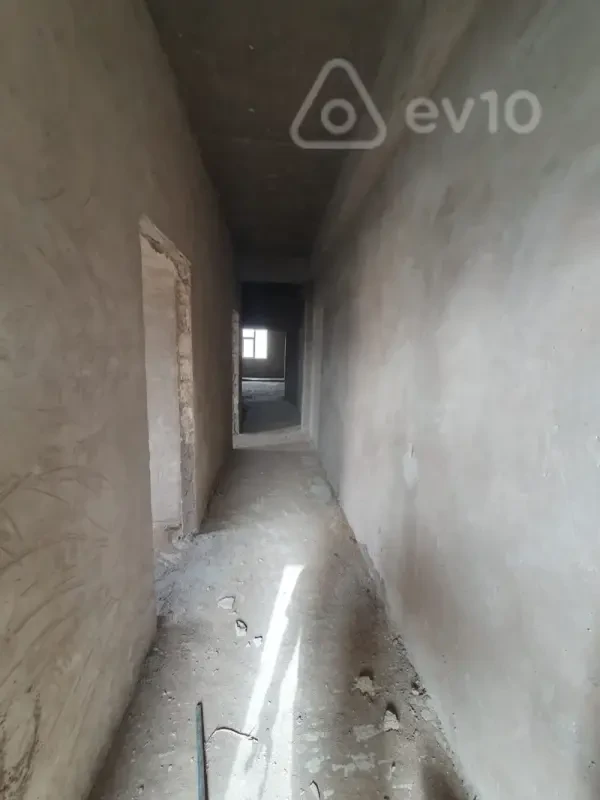 Kirayə verilir 3 otaqlı yeni tikili 142.8 m²