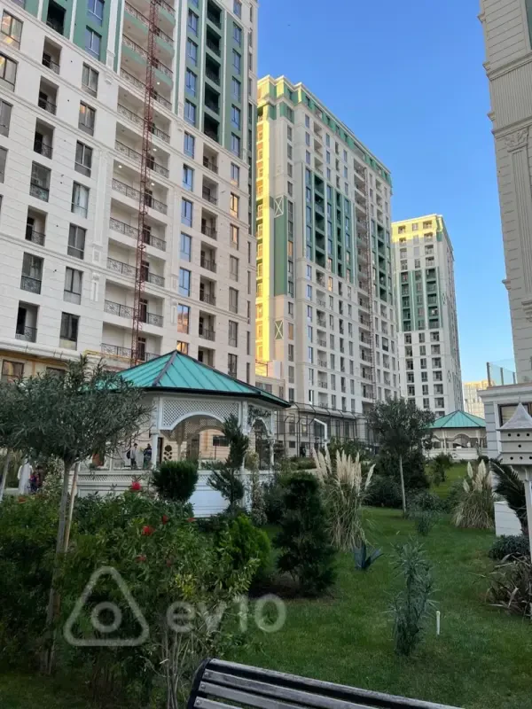 Kirayə verilir 2 otaqlı yeni tikili 86 m²