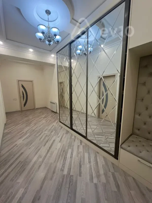 Kirayə verilir 2 otaqlı yeni tikili 110 m²