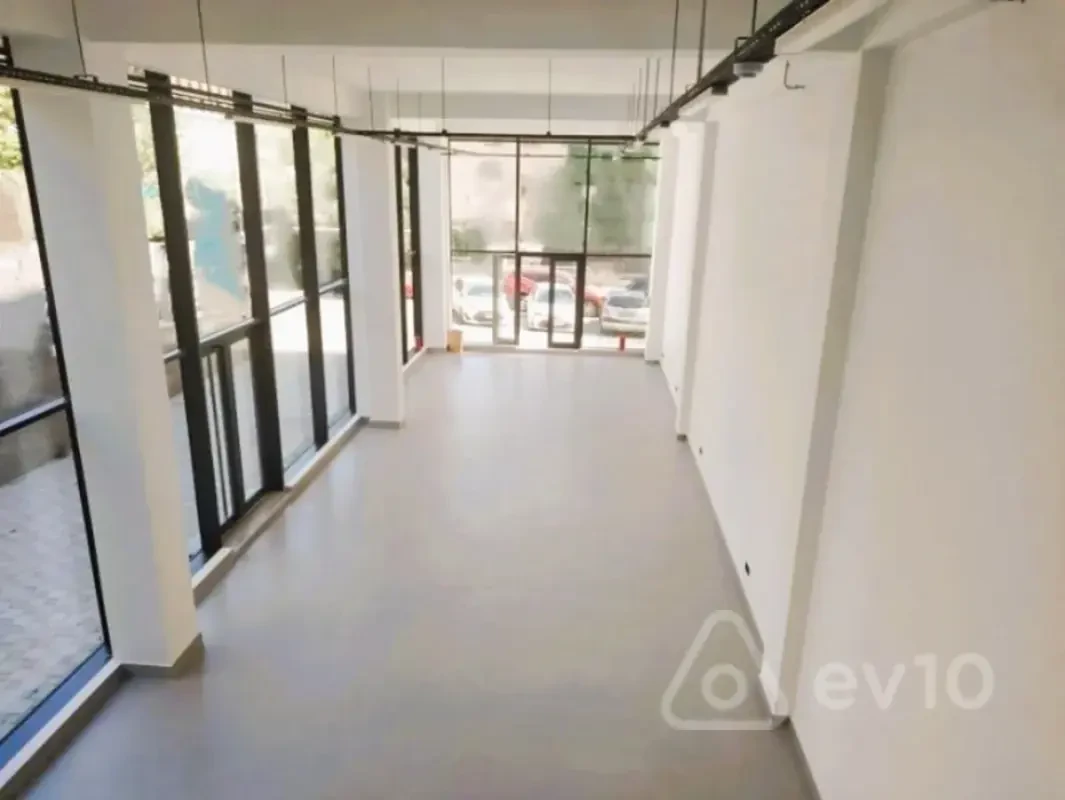 Kirayə verilir mənzil 200 m²