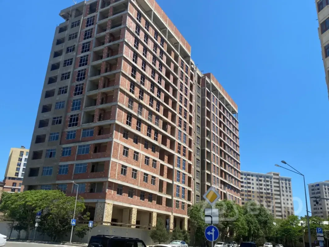 Satılır 2 otaqlı yeni tikili 83 m²