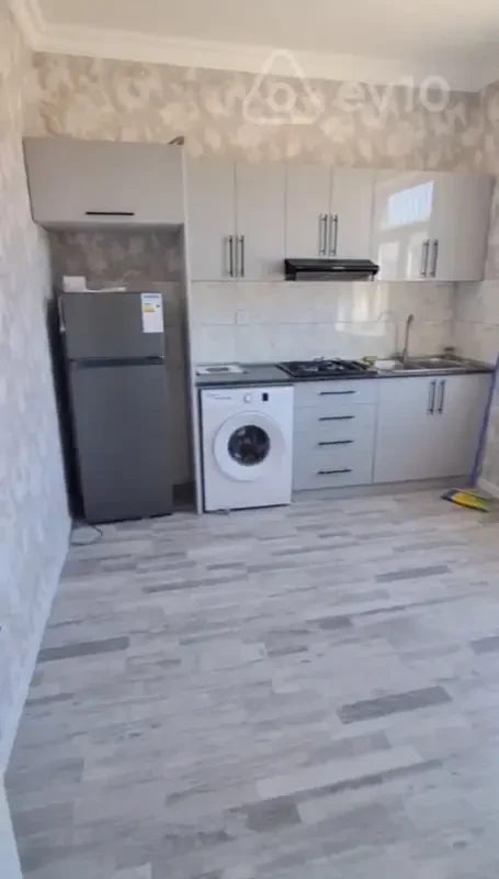 Kirayə verilir 2 otaqlı həyət evi 82 m²