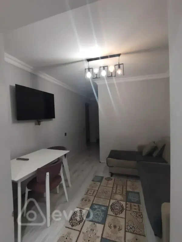 Kirayə verilir 3 otaqlı köhnə tikili 70 m²