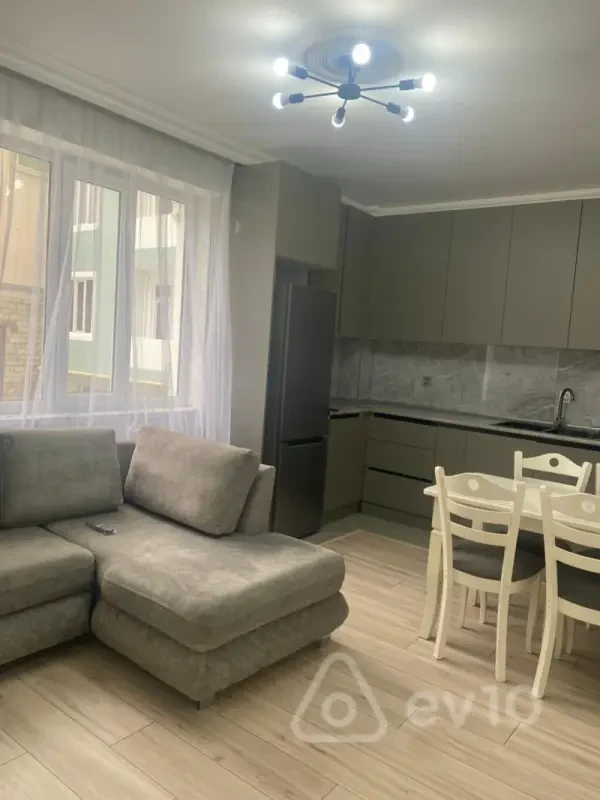 Kirayə verilir 2 otaqlı yeni tikili 51 m²