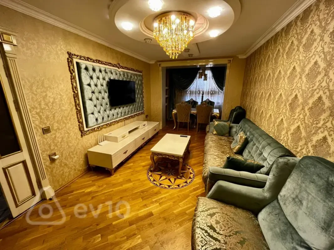 Kirayə verilir 3 otaqlı köhnə tikili 80 m²
