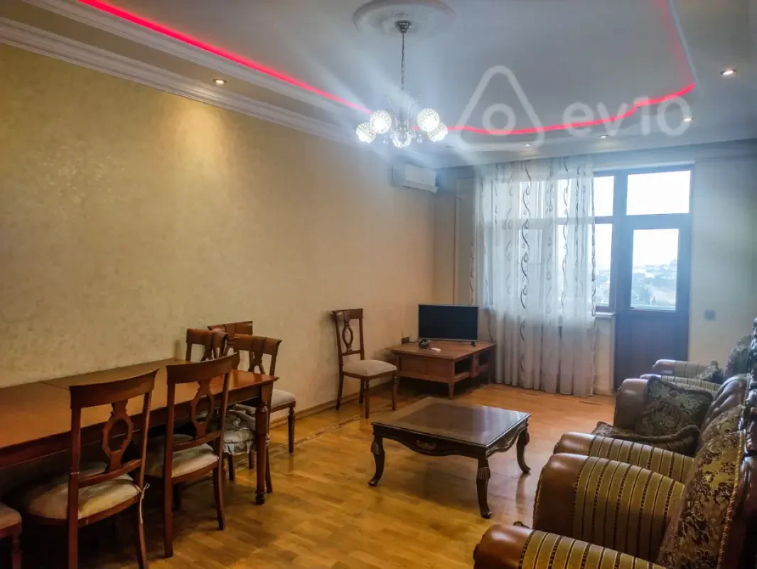 Kirayə verilir 3 otaqlı yeni tikili 120 m²