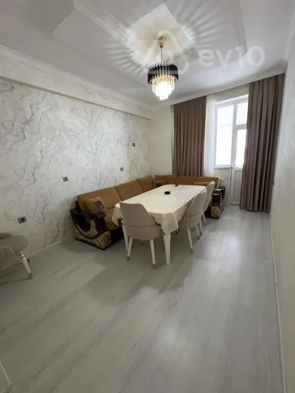 Kirayə verilir 2 otaqlı yeni tikili 70 m²