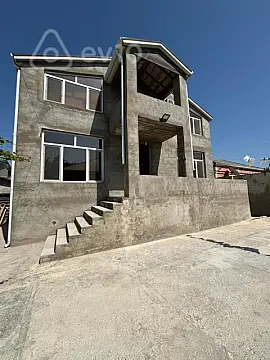 Satılır 5 otaqlı həyət evi 200 m² — Bakı, Suraxanı 5 otaq 200.00 m²