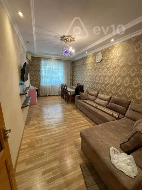 Satılır 3 otaqlı köhnə tikili 60 m²
