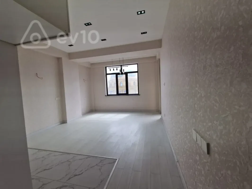 Satılır 2 otaqlı yeni tikili 53 m²