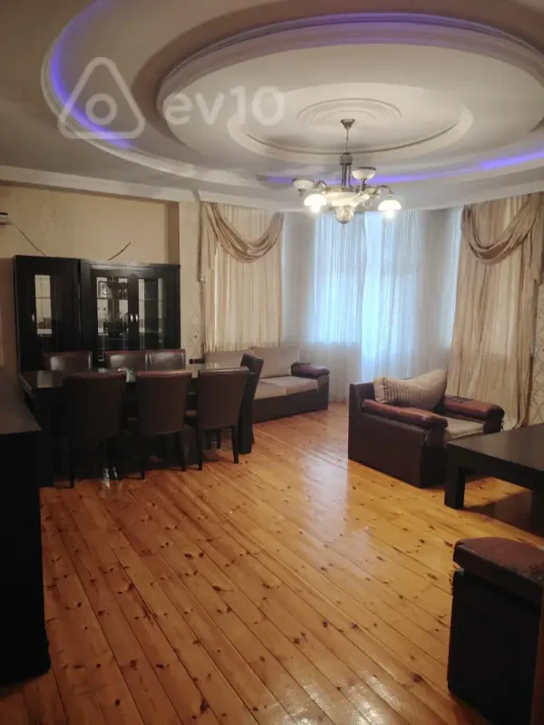 Kirayə verilir 3 otaqlı yeni tikili 70 m²