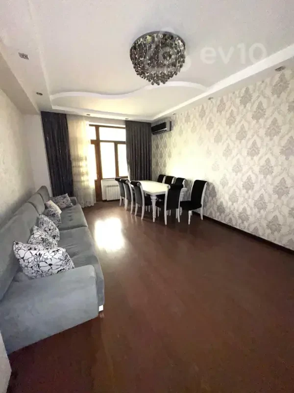 Satılır 3 otaqlı yeni tikili 153 m²