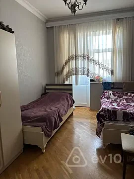 Kirayə verilir 4 otaqlı köhnə tikili 120 m² — Bakı, Nərimanov 4 otaq 120.00 m²