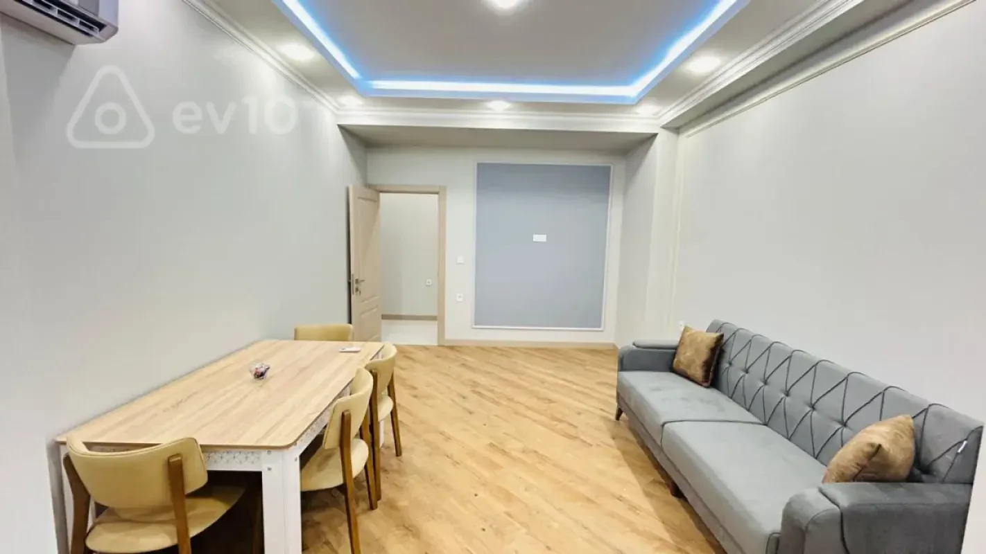 Kirayə verilir 2 otaqlı yeni tikili 70 m²