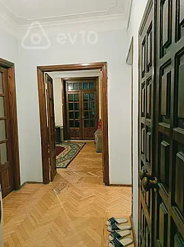 Kirayə verilir 3 otaqlı köhnə tikili 100 m² — Bakı, Nərimanov 3 otaq 100.00 m²