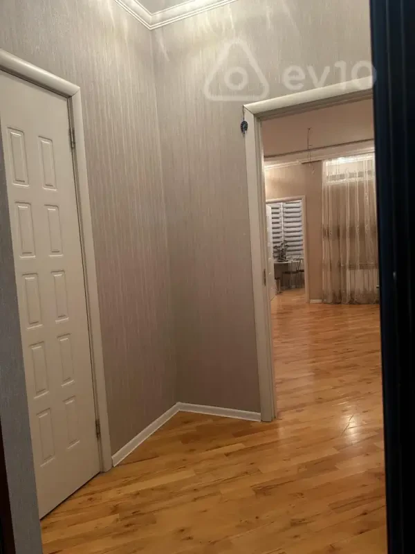 Satılır 3 otaqlı yeni tikili 75 m²