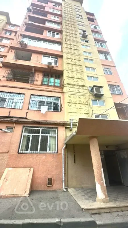 Satılır 3 otaqlı köhnə tikili 60 m²
