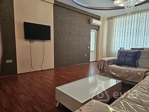 Kirayə verilir 3 otaqlı köhnə tikili 135 m² — Bakı, Xətai 3 otaq 135.00 m²