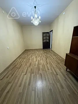 Satılır 4 otaqlı köhnə tikili 120 m² — Bakı, Binəqədi 4 otaq 120.00 m²