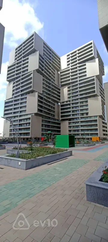 Satılır 3 otaqlı yeni tikili 148 m²