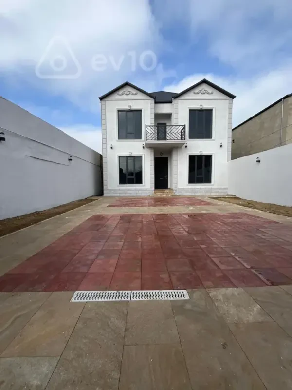 Satılır 5 otaqlı həyət evi 150 m²