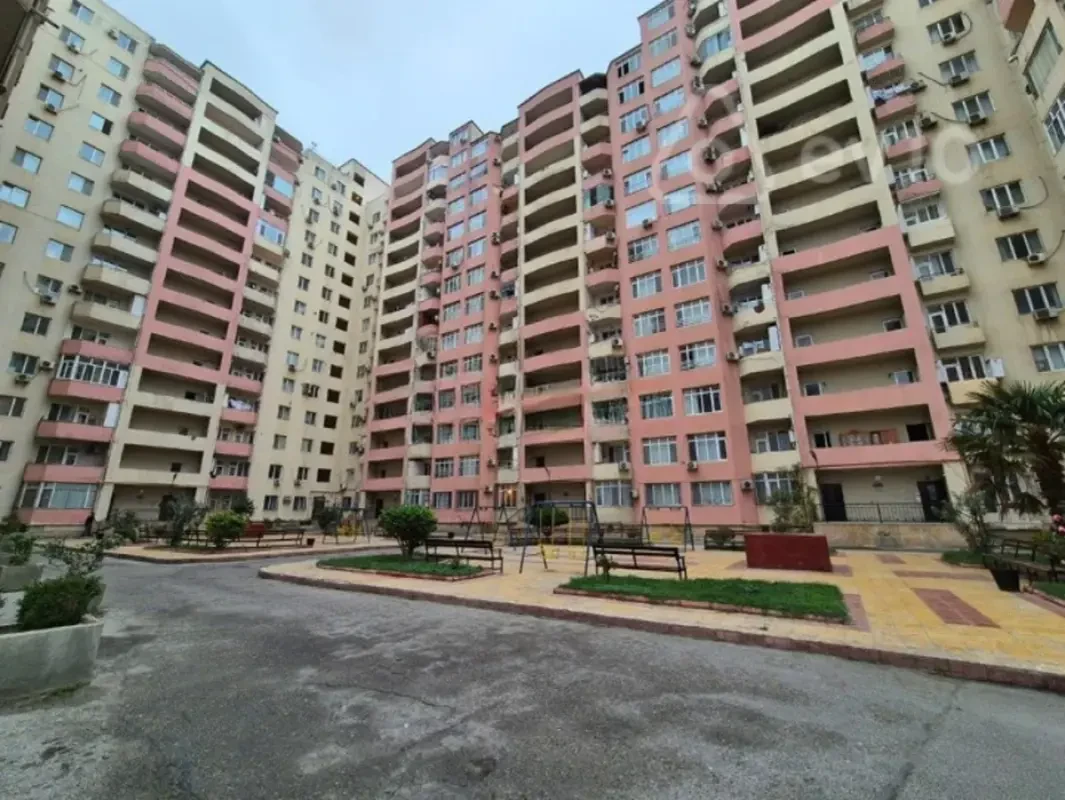 Satılır 2 otaqlı yeni tikili 80 m²