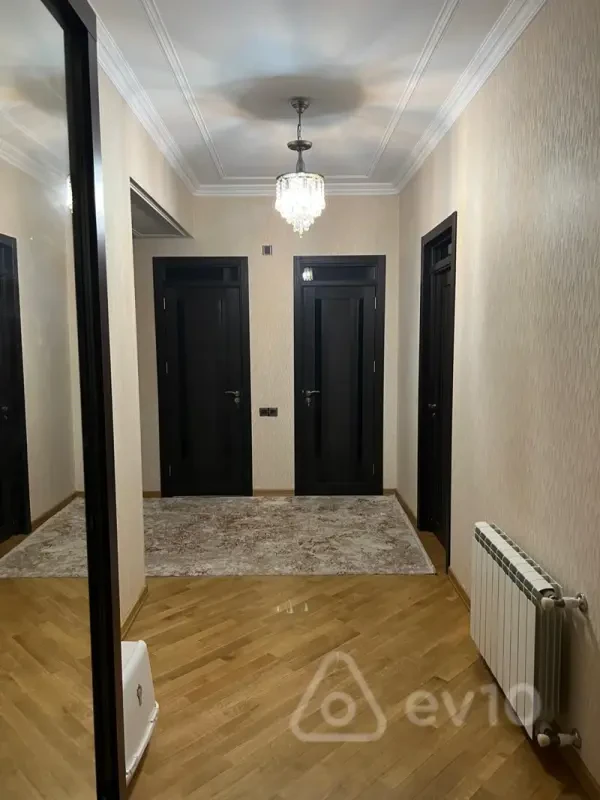 Satılır 3 otaqlı yeni tikili 120 m²