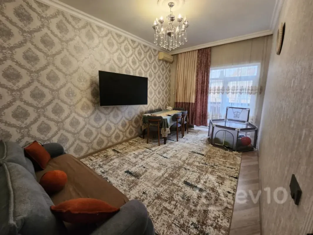 Satılır 2 otaqlı yeni tikili 72 m²
