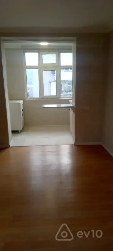 Satılır 2 otaqlı köhnə tikili 35 m²