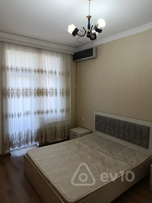 Kirayə verilir 4 otaqlı yeni tikili 110 m²