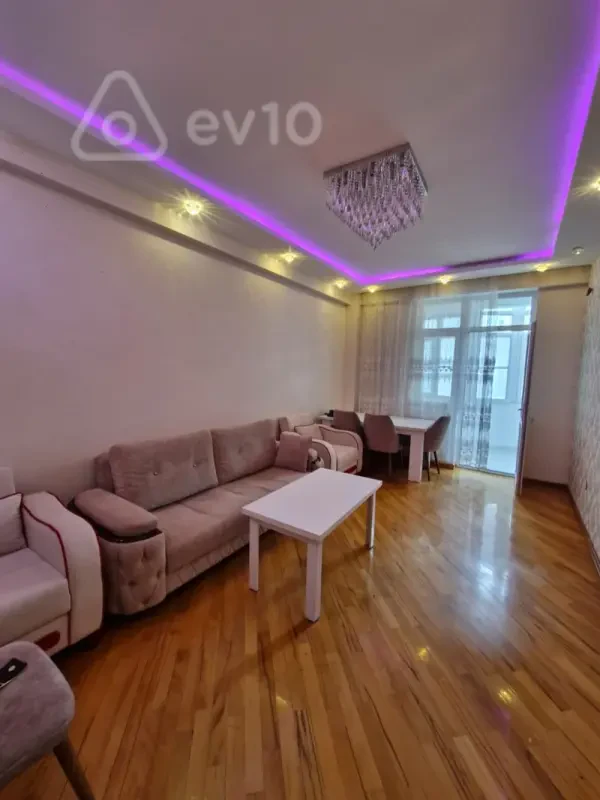 Kirayə verilir 2 otaqlı yeni tikili 65 m²