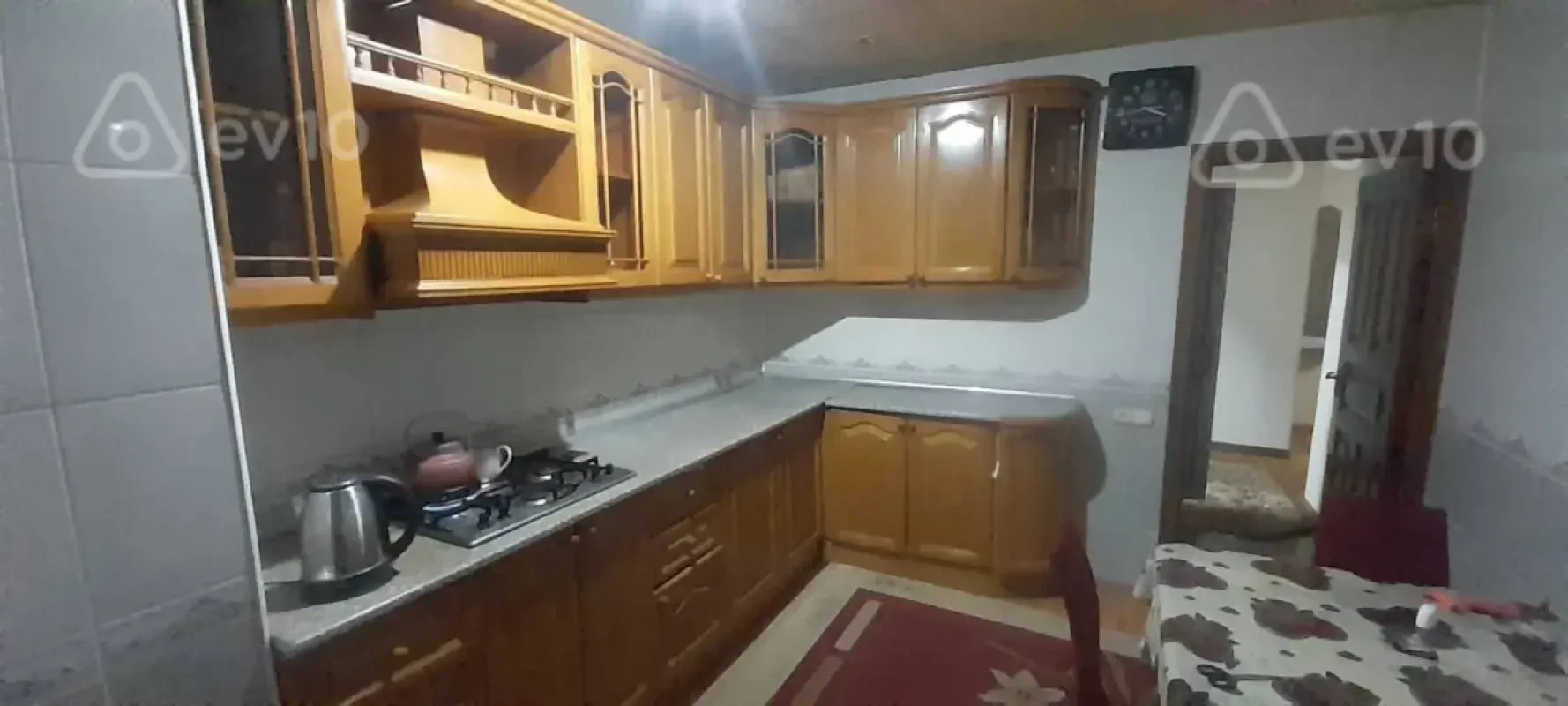 Kirayə verilir 3 otaqlı köhnə tikili 75 m²