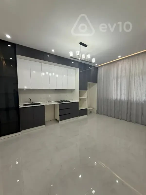Satılır 3 otaqlı yeni tikili 125 m²