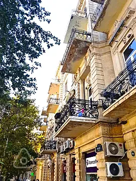 Kirayə verilir 2 otaqlı köhnə tikili 50 m² — Bakı, Səbail 2 otaq 50.00 m²