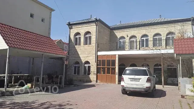 Satılır 7 otaqlı həyət evi 400 m² — Bakı, Səbail 7 otaq 400.00 m²