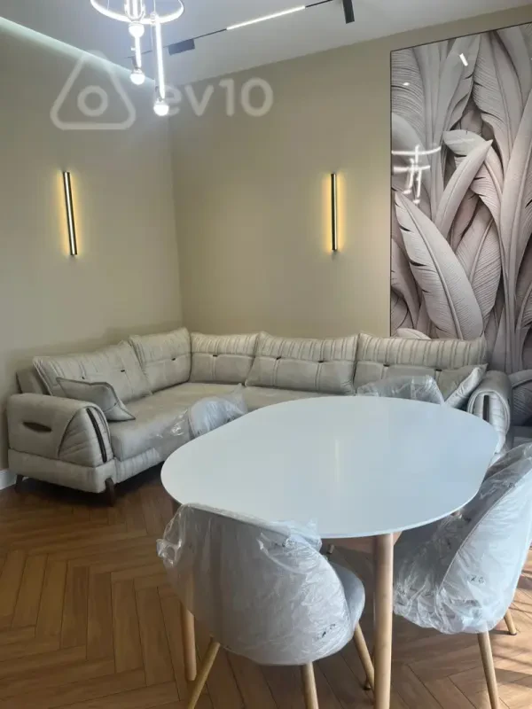Satılır 2 otaqlı yeni tikili 60 m²