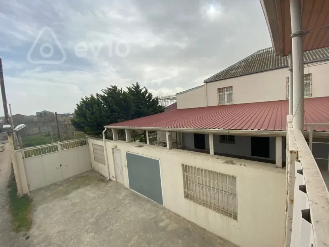 Satılır 7 otaqlı həyət evi 260 m²