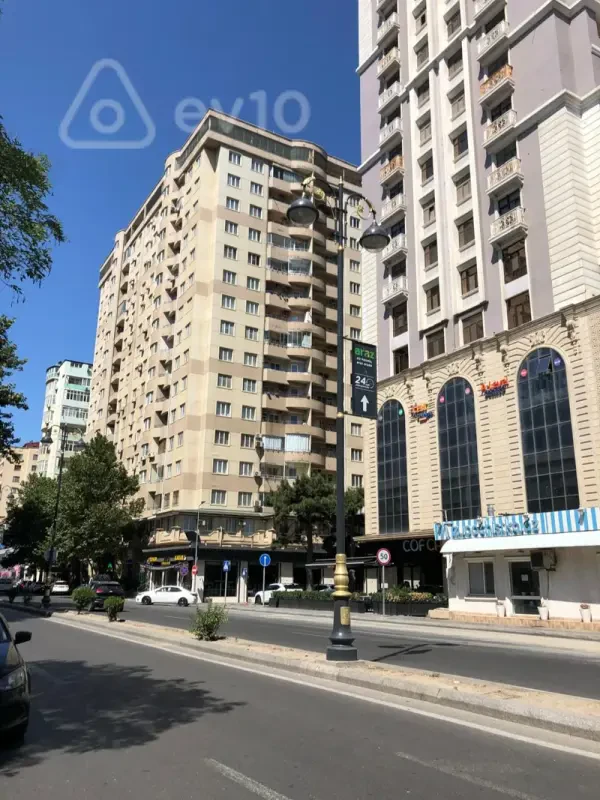 Satılır 2 otaqlı yeni tikili 85 m²
