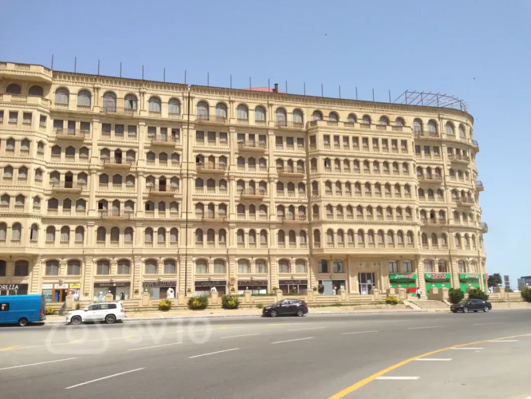 Kirayə verilir mənzil 254 m²