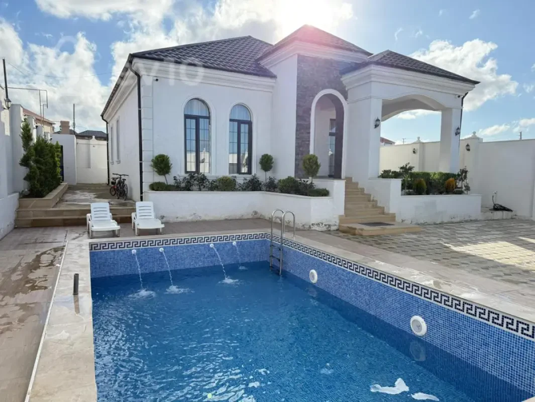 Satılır 5 otaqlı həyət evi 160 m²