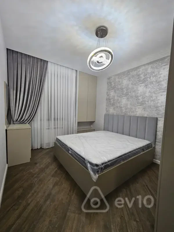 Kirayə verilir 2 otaqlı yeni tikili 60 m²