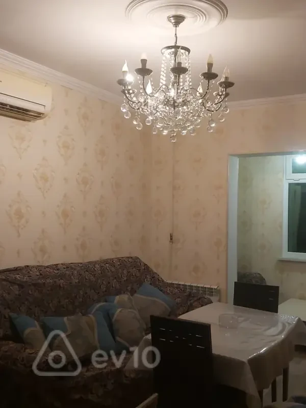 Kirayə verilir 3 otaqlı köhnə tikili 60 m²