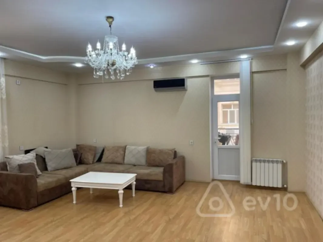 Satılır 2 otaqlı yeni tikili 100 m²