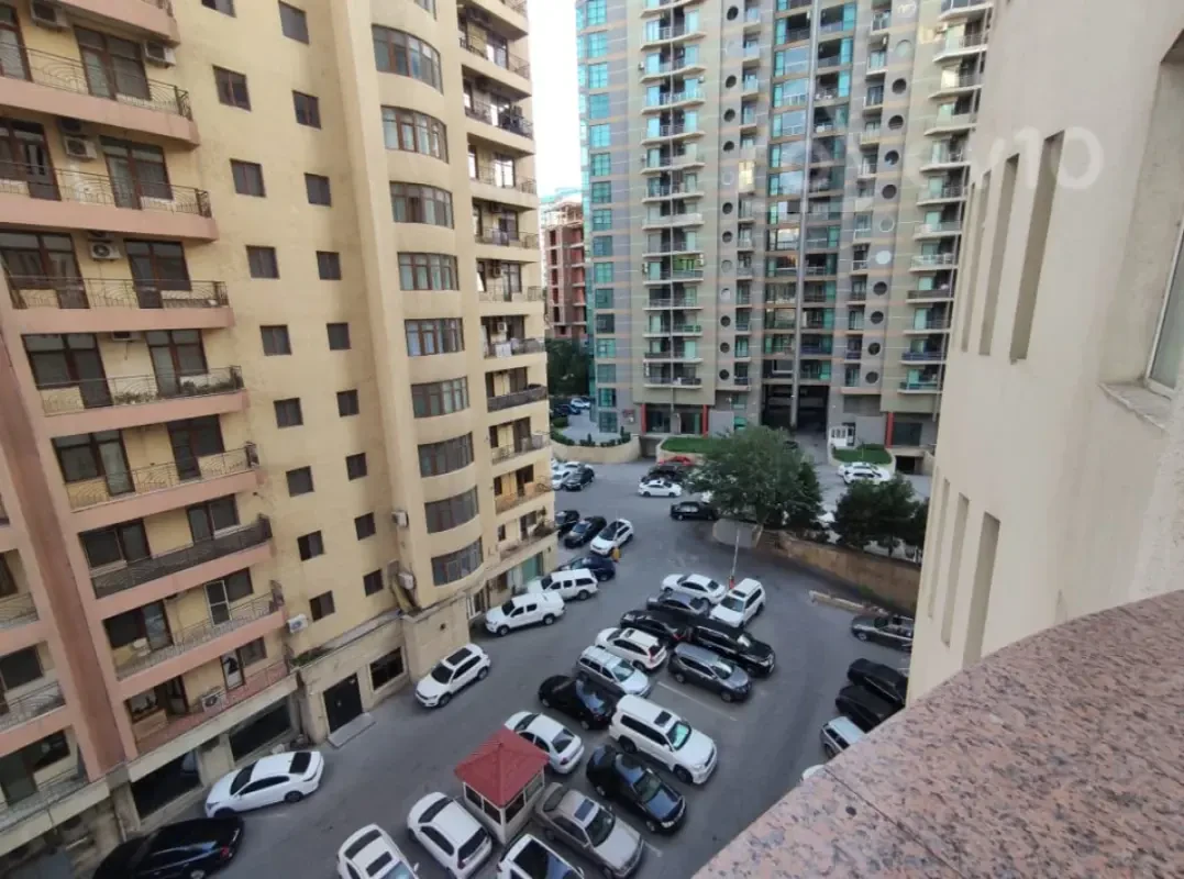 Kirayə verilir 2 otaqlı yeni tikili 90 m²