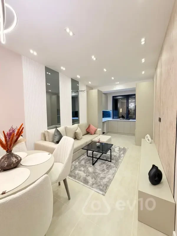 Kirayə verilir 2 otaqlı yeni tikili 55 m²