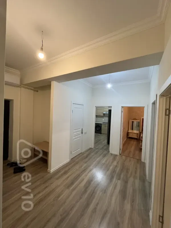 Satılır 4 otaqlı yeni tikili 80 m²