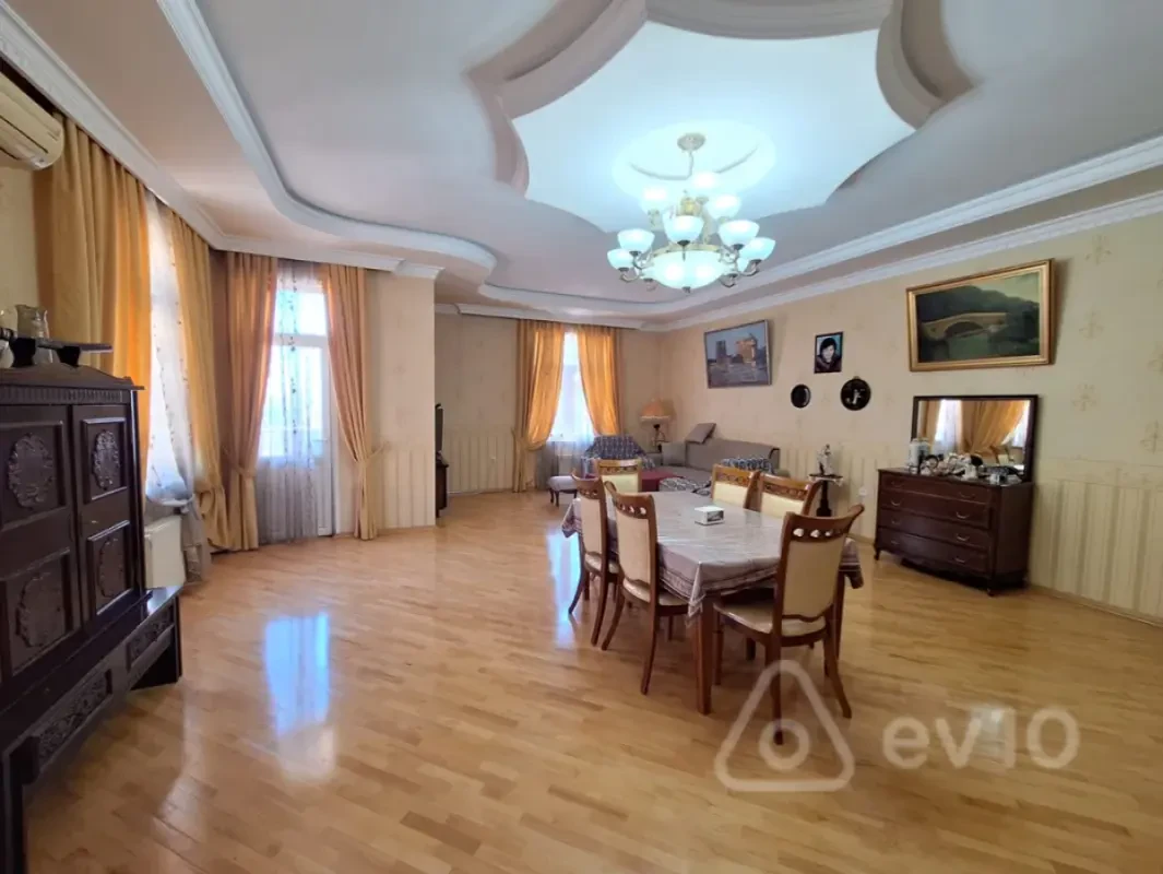 Satılır 3 otaqlı yeni tikili 137 m²