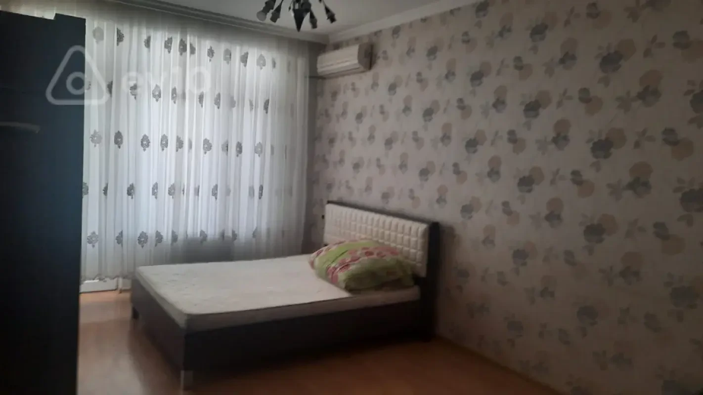 Kirayə verilir 1 otaqlı yeni tikili 60 m²